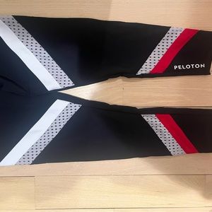 Onzie Flow Peloton branded Leggings Size: M